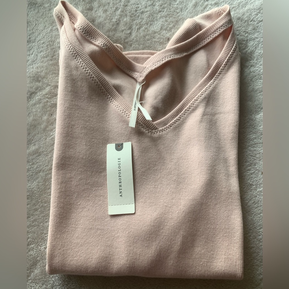 NWT ANTHROPOLOGIE DOUBLE V RIBBED TOP, M